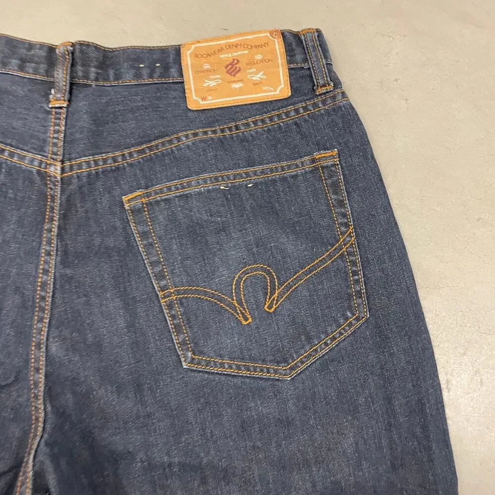 Baggy Y2K rocawear jean shorts 36
